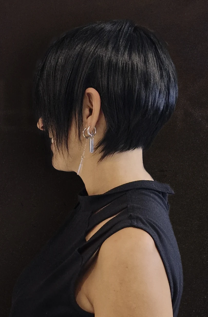 Peluquería LeLook Sabadell: Corte Short Bob Invertido con nuca en V