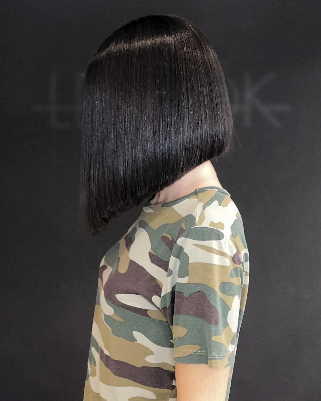 Peluquería LeLook Sabadell: Corte de Bob Largo Invertido