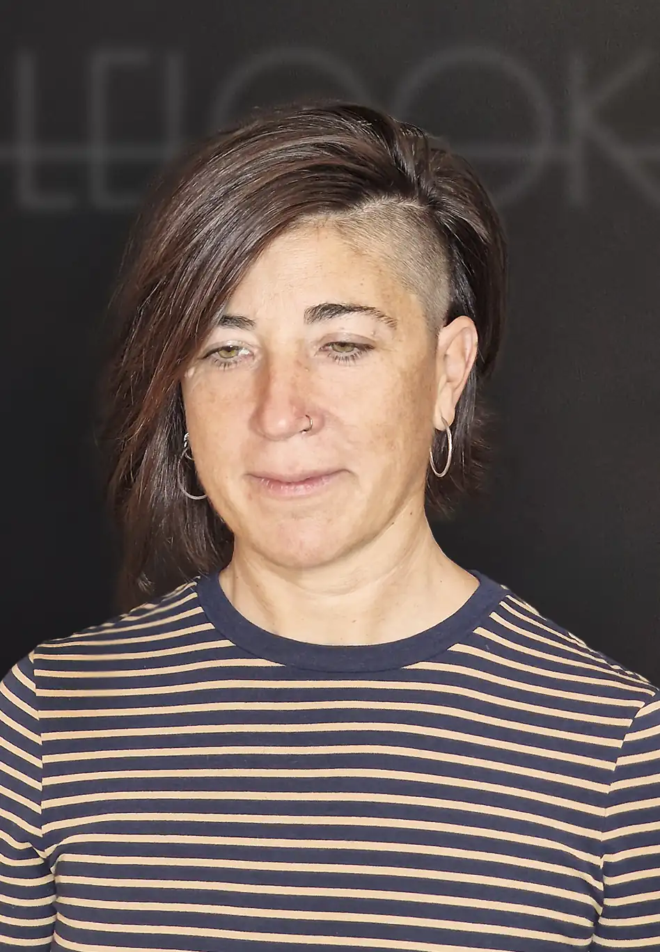 Peluquería LeLook Sabadell: Corte Sidecut para Mujer