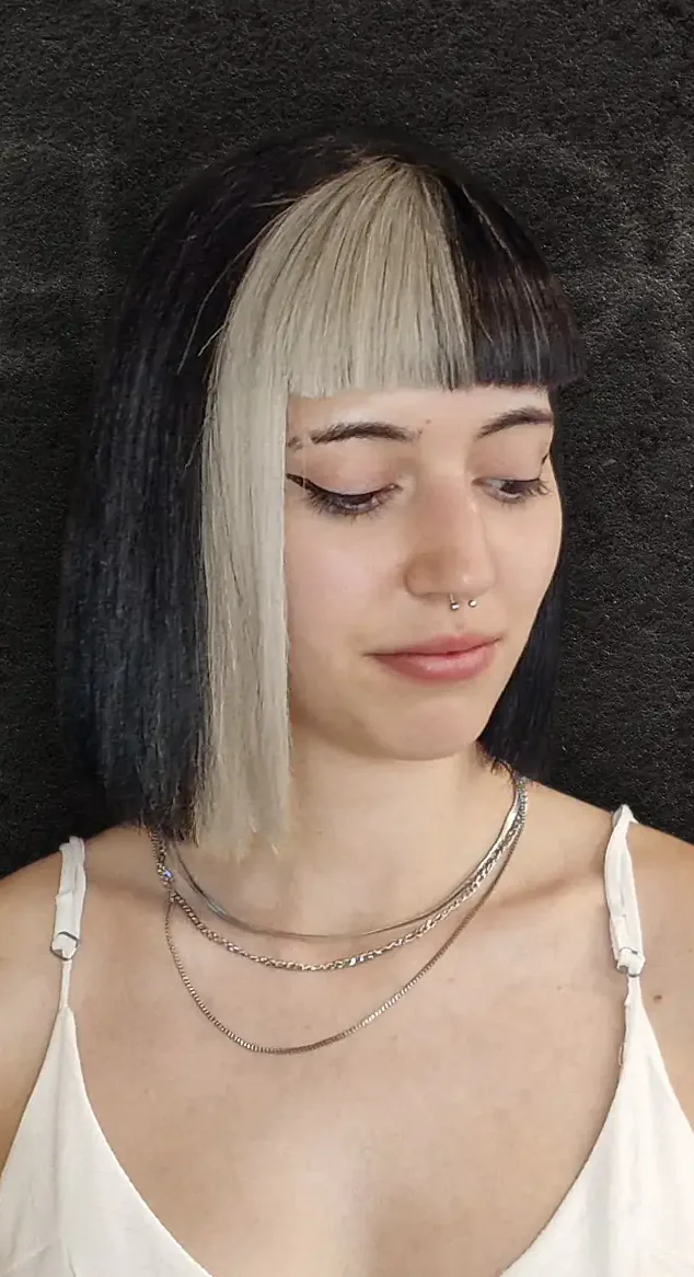 Peluquería LeLook Sabadell: Coloración Splitdyed con corte Cavicut